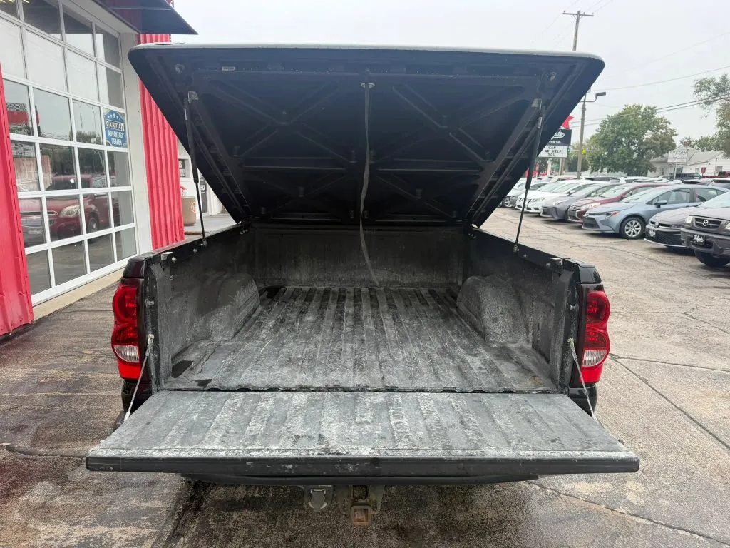 Chevrolet Silverado photo 8