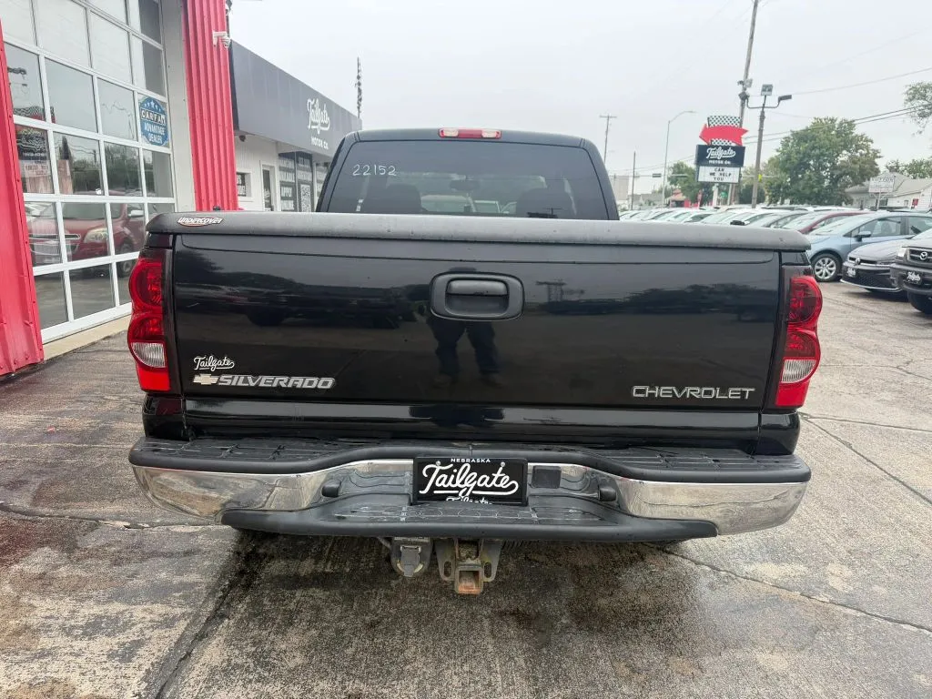 Chevrolet Silverado photo 6