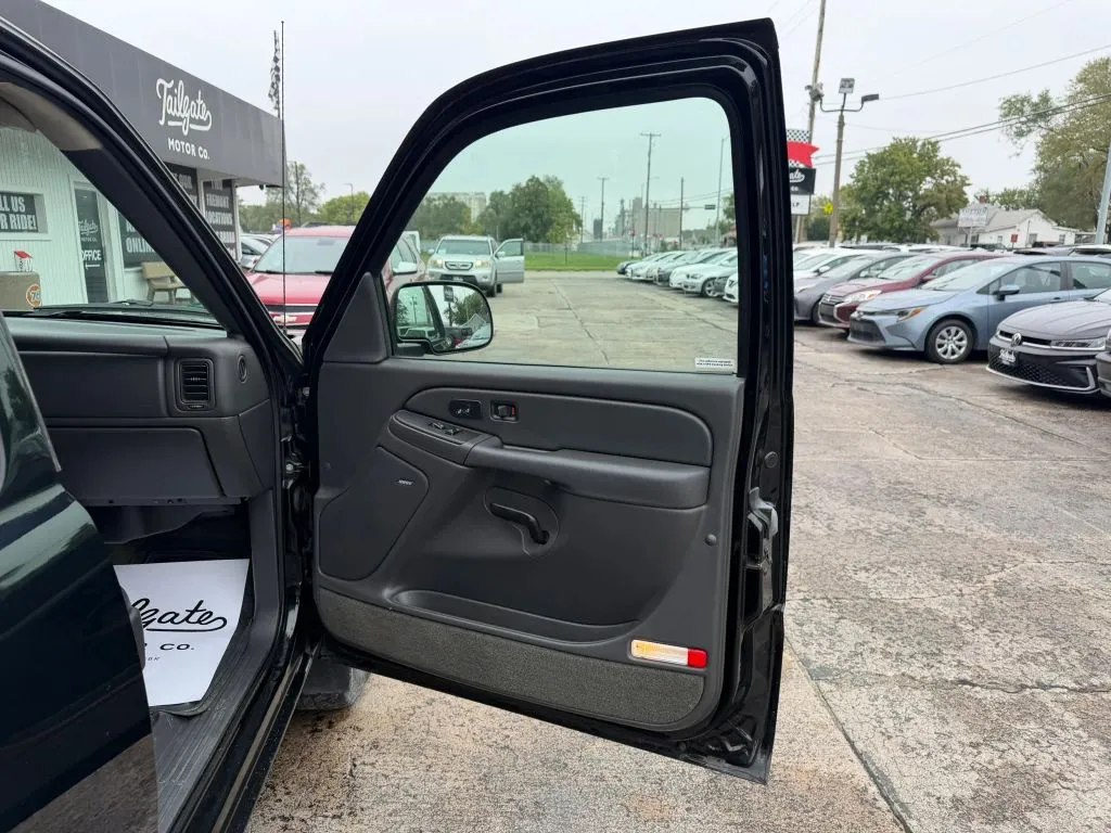 Chevrolet Silverado photo 12