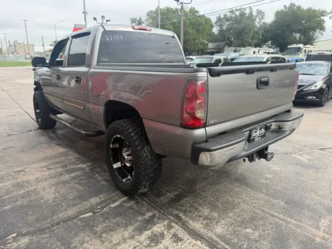 More photos of 2006 Chevrolet Silverado 1500 Crew Cab LT Pickup 4D 5 3/4 ft at Tailgate Motor Co. (Fremont South), NE