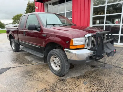 Photos of 2000 Ford F250 Super Duty Super Cab Long Bed for sale in Fremont, NE at Tailgate Motor Co. (Fremont South)