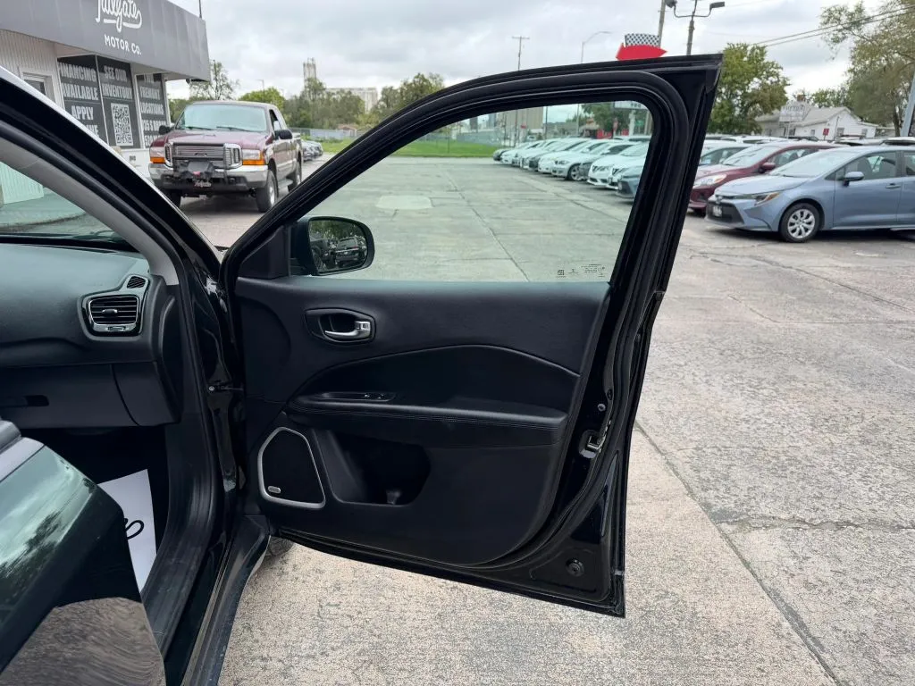 Jeep Compass photo 13