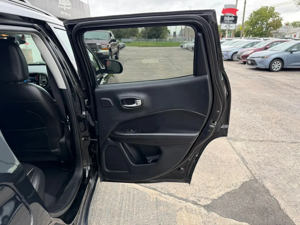 Jeep Compass photo 15