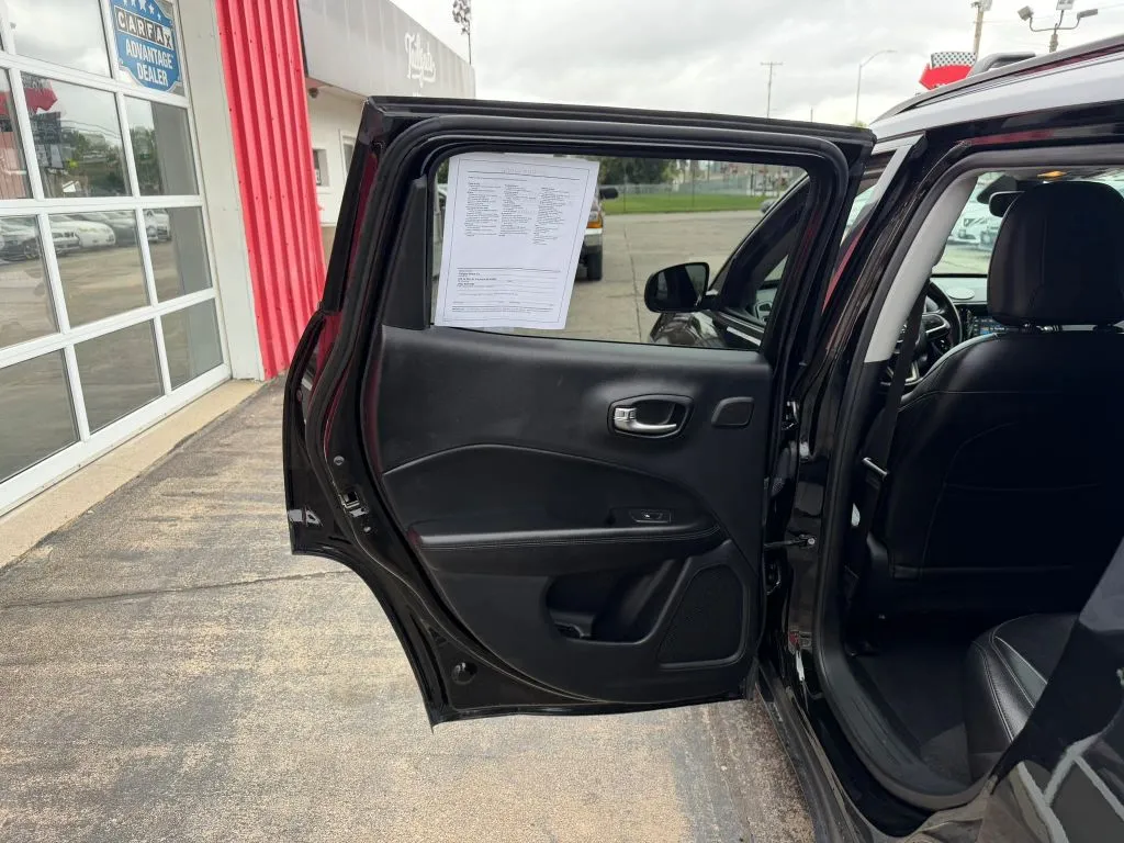 Jeep Compass photo 11