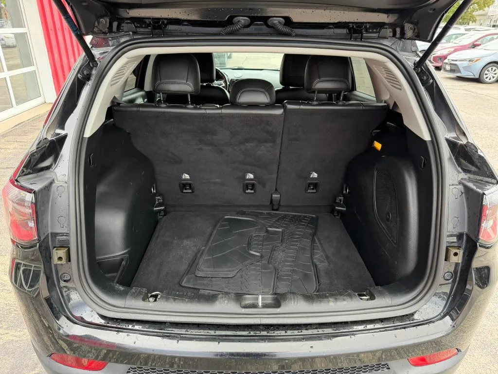 Jeep Compass photo 8