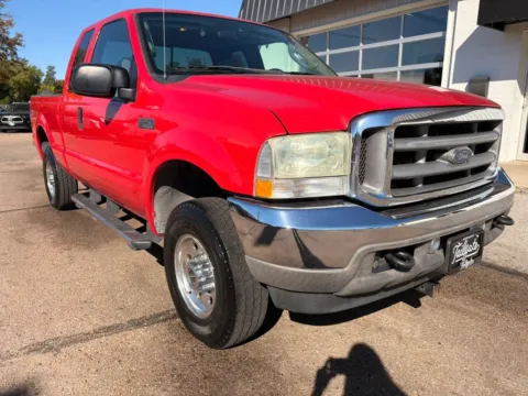 Photos of 2004 Ford F250 Super Duty Super Cab Lariat Pickup 4D 6 3/4 ft for sale in Fremont, NE at Tailgate Motor Co. (Fremont South)