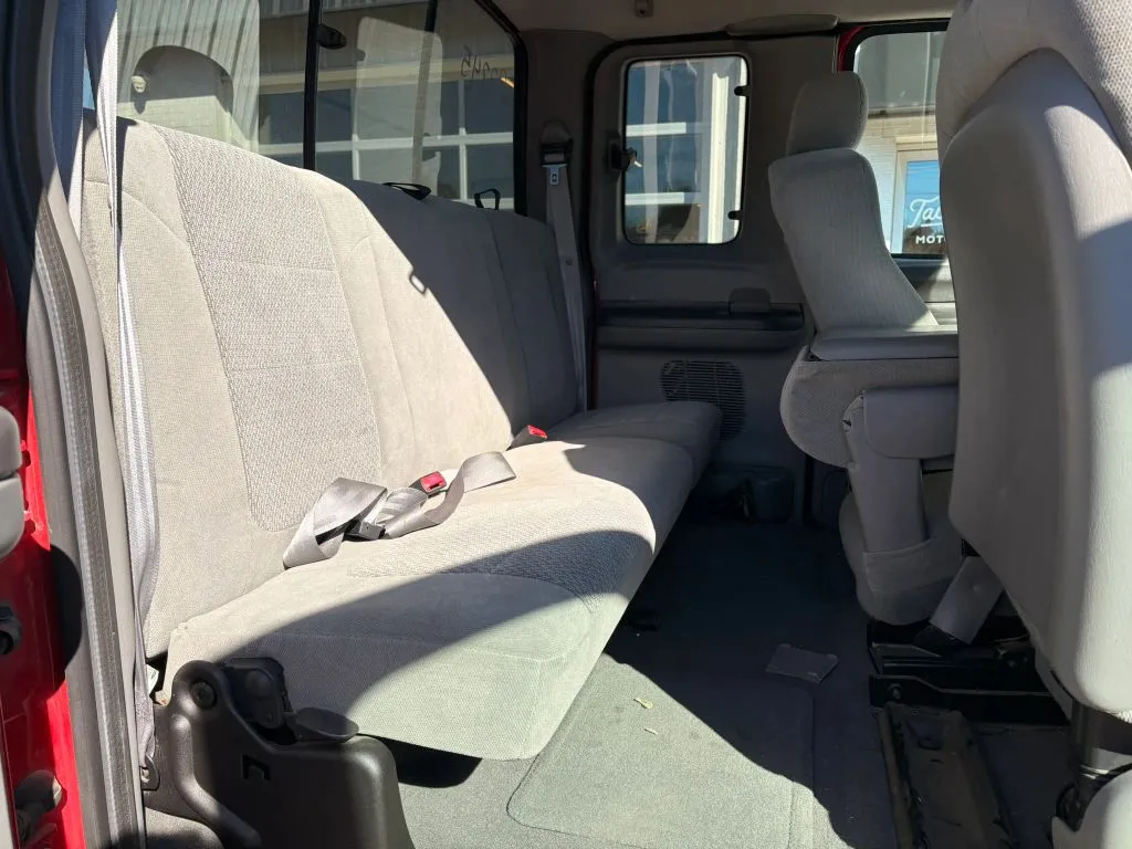 Ford F-250 photo 10