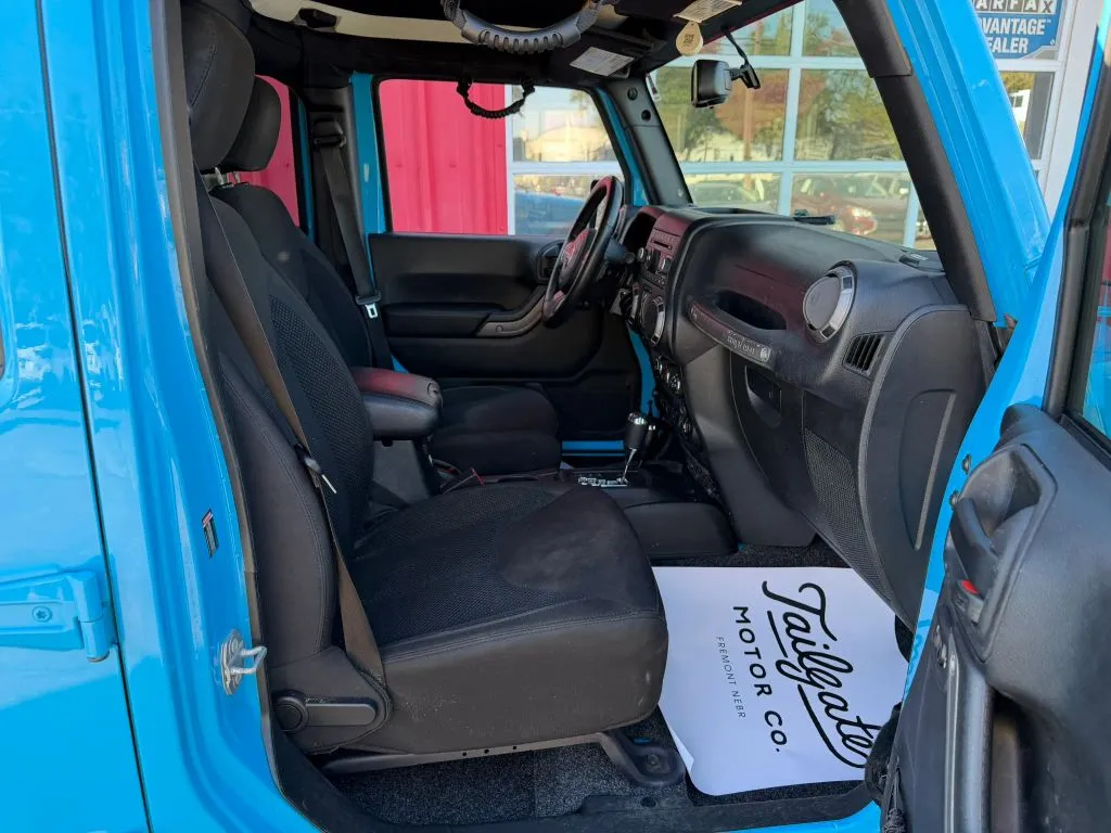 Jeep Wrangler photo 14