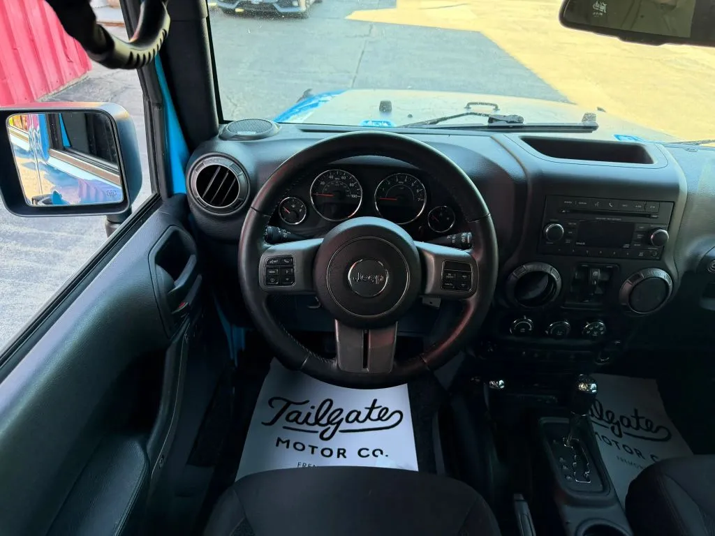 Jeep Wrangler photo 18