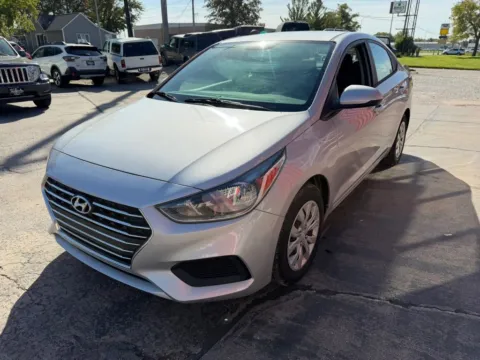 More photos of 2021 Hyundai Accent SE Sedan 4D at Tailgate Motor Co. (Fremont South), NE