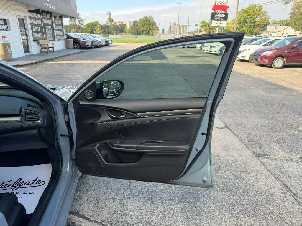 Honda Civic photo 13