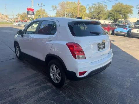 More photos of 2020 Chevrolet Trax LS Sport Utility 4D at Tailgate Motor Co. (Fremont South), NE