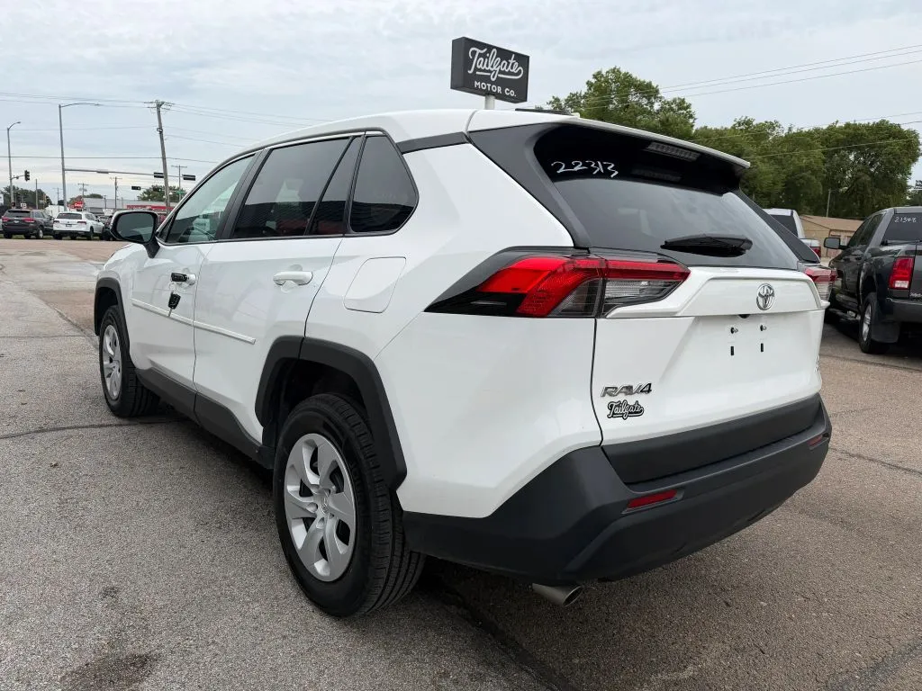 Toyota RAV4 photo 5