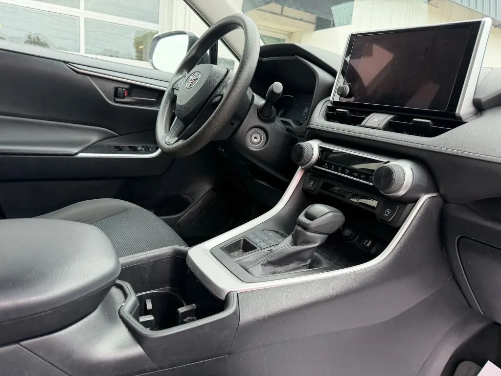 Toyota RAV4 photo 14