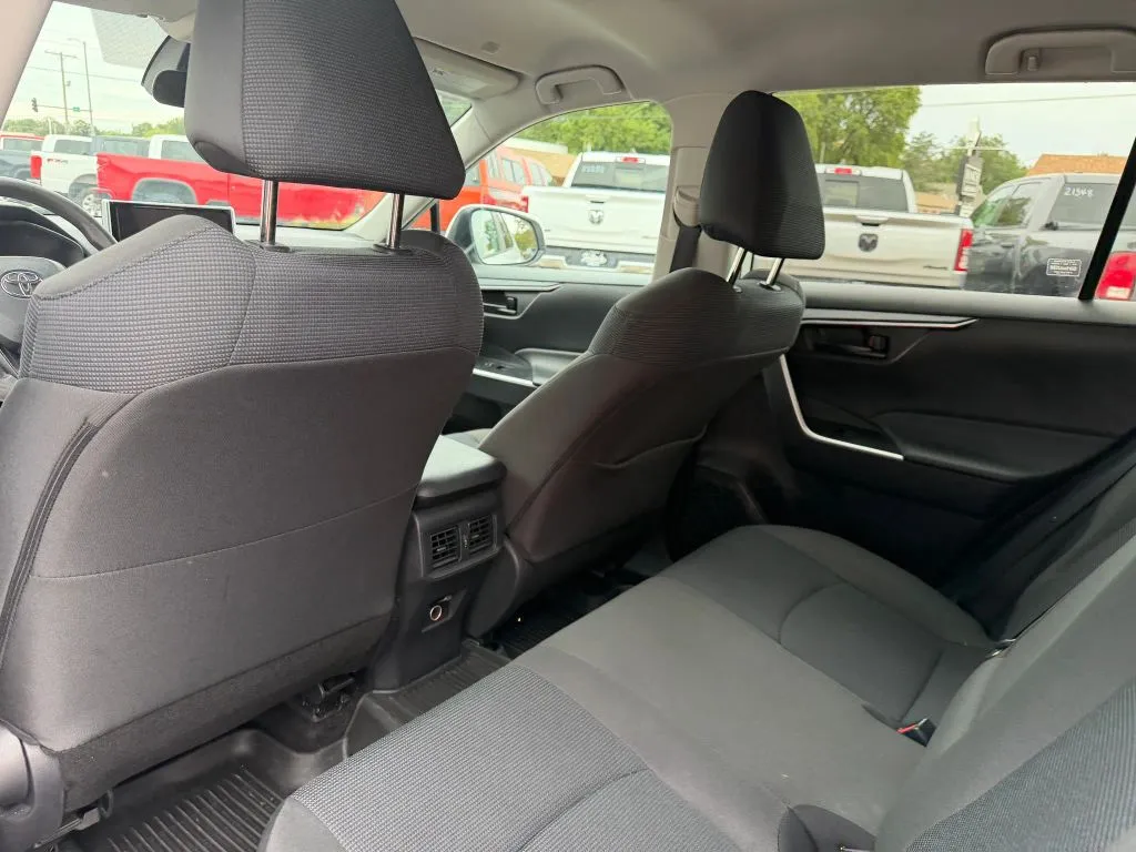 Toyota RAV4 photo 23