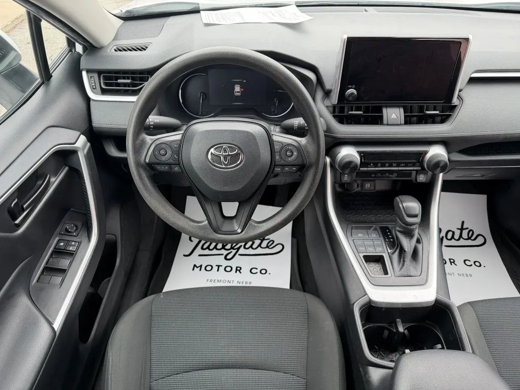 Toyota RAV4 photo 10