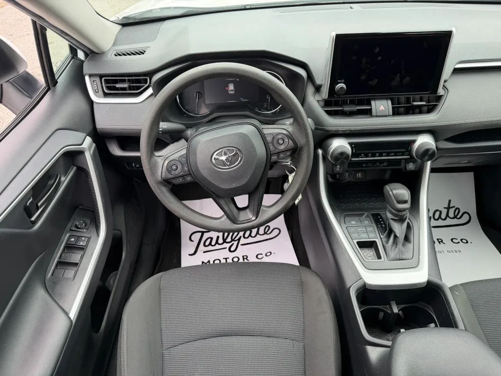 Toyota RAV4 photo 15