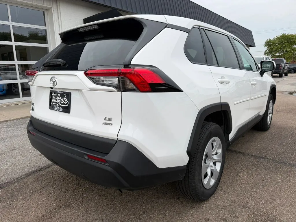 Toyota RAV4 photo 7