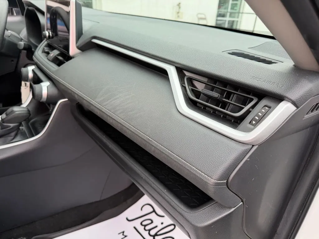 Toyota RAV4 photo 19