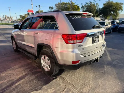 More photos of 2011 Jeep Grand Cherokee Laredo Sport Utility 4D at Tailgate Motor Co. (Fremont South), NE