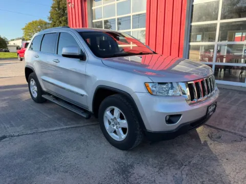 Photos of 2011 Jeep Grand Cherokee Laredo Sport Utility 4D for sale in Fremont, NE at Tailgate Motor Co. (Fremont South)