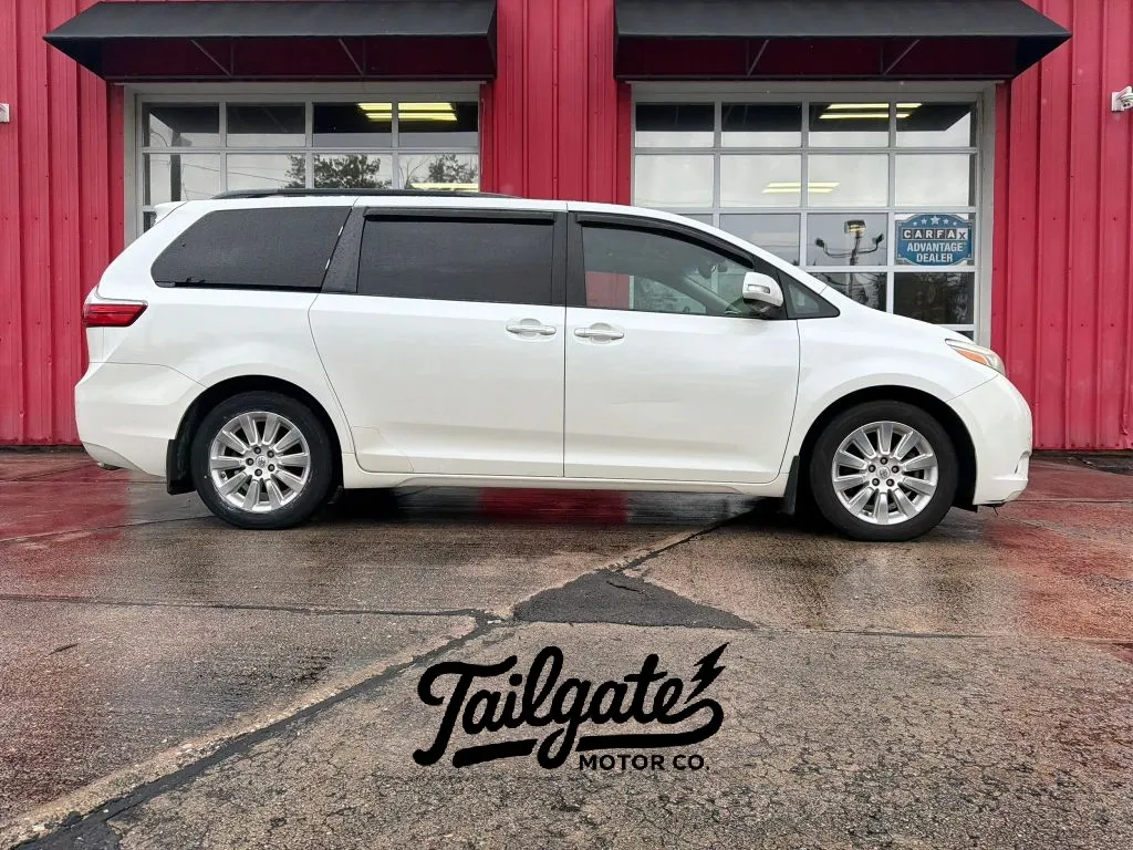 Unknown 2015 Toyota Sienna Limited Premium Minivan 4D for sale in Fremont, NE