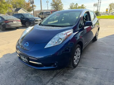 More photos of 2017 Nissan LEAF S Hatchback 4D at Tailgate Motor Co. (Fremont South), NE