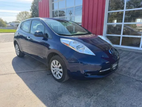 Photos of 2017 Nissan LEAF S Hatchback 4D for sale in Fremont, NE at Tailgate Motor Co. (Fremont South)