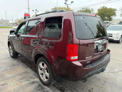 More photos of 2015 Honda Pilot EX-L Sport Utility 4D at Tailgate Motor Co. (Fremont South), NE