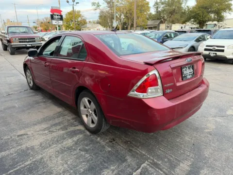 More photos of 2009 Ford Fusion SE Sedan 4D at Tailgate Motor Co. (Fremont South), NE