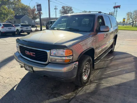 More photos of 2001 GMC Yukon XL 2500 Sport Utility at Tailgate Motor Co. (Fremont South), NE