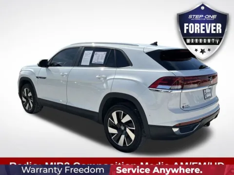 More photos of 2025 Volkswagen Atlas Cross Sport 2.0T SE w/Technology at Step One Motorsports, FL