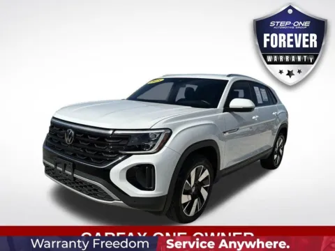 Photos of 2025 Volkswagen Atlas Cross Sport 2.0T SE w/Technology for sale in Pensacola, FL at Step One Motorsports