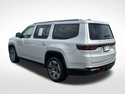More photos of 2023 Jeep Wagoneer Series II at Step One Motorsports, FL
