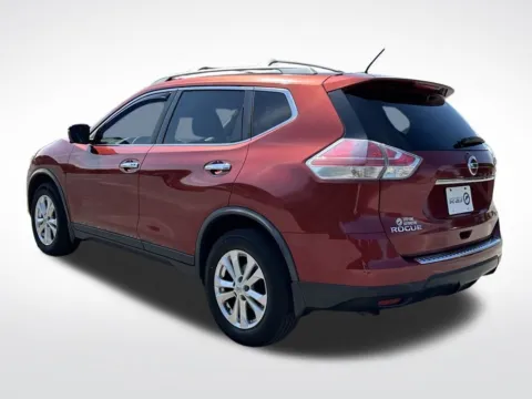 More photos of 2016 Nissan Rogue SV at Step One Motorsports, FL