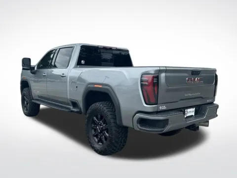 More photos of 2025 GMC Sierra 2500HD AT4 at Step One Motorsports, FL
