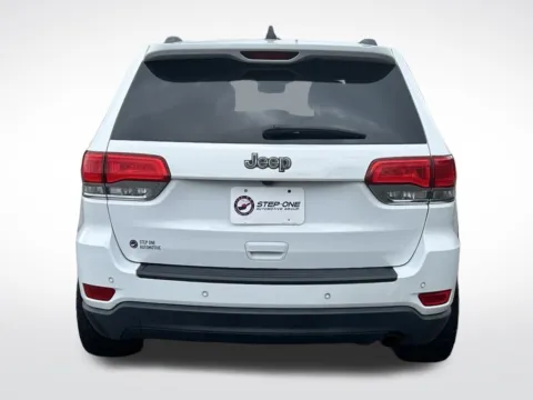 More photos of 2019 Jeep Grand Cherokee Laredo E at Step One Motorsports, FL