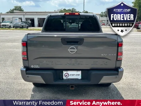 More photos of 2022 Nissan Frontier SV at Step One Motorsports, FL
