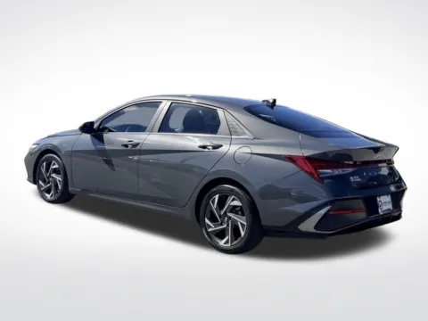 More photos of 2024 Hyundai Elantra SEL at Step One Motorsports, FL