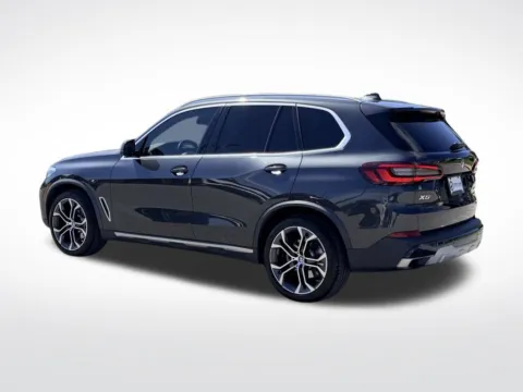 More photos of 2022 BMW X5 sDrive40i at Step One Motorsports, FL