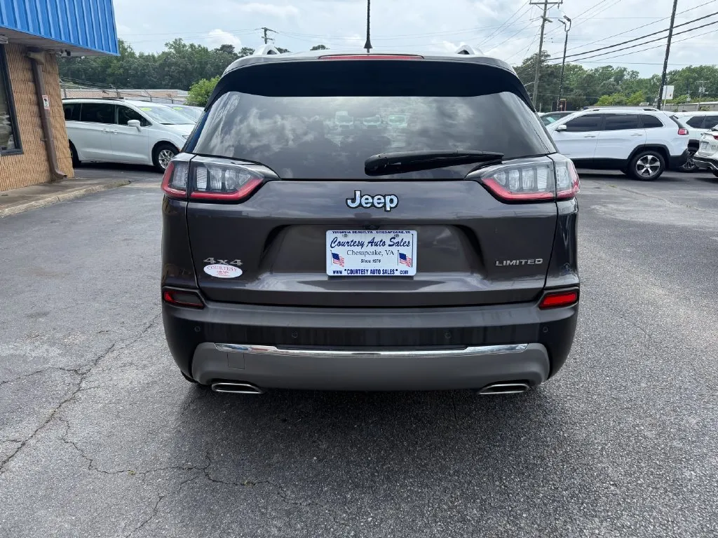 Jeep Cherokee photo 10