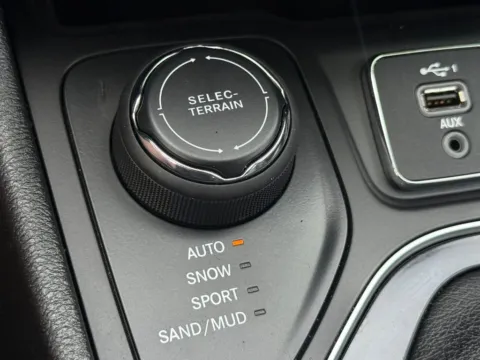 More photos of 2021 Jeep Cherokee Limited at Courtesy Auto Sales, VA