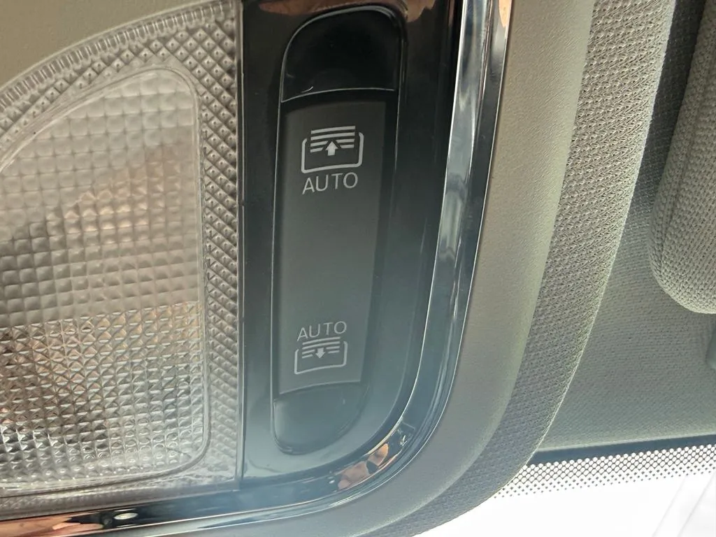 Jeep Cherokee photo 32
