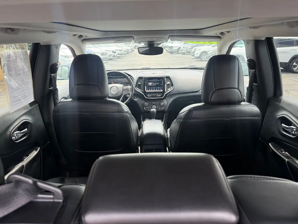 Jeep Cherokee photo 21