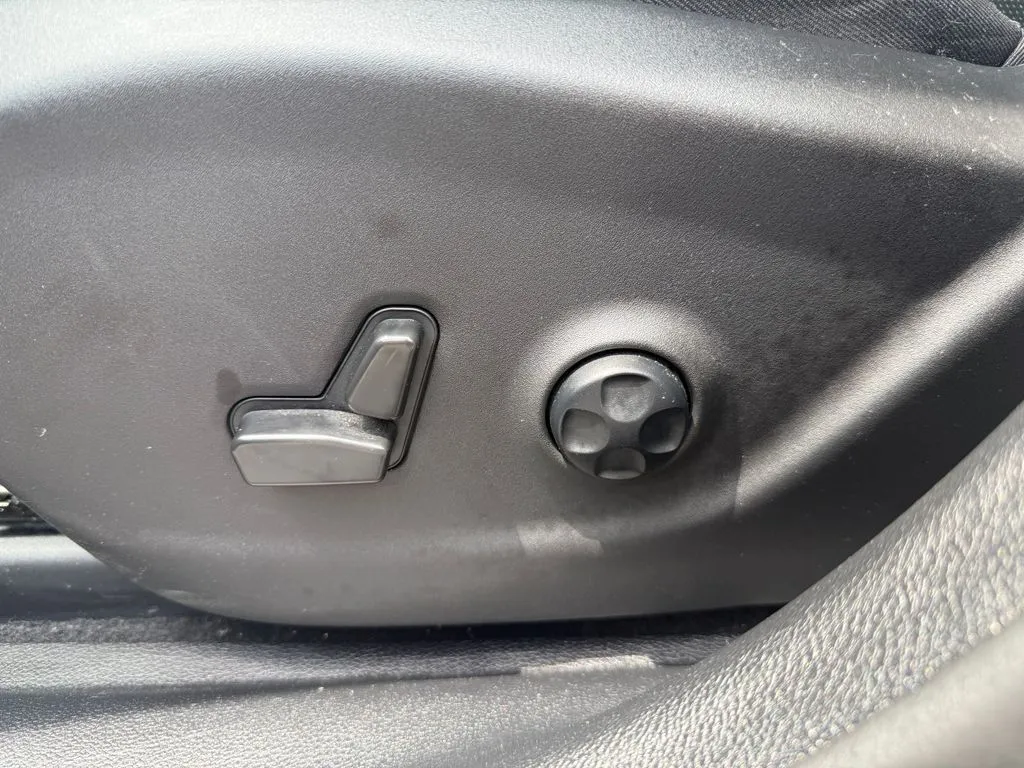 Jeep Cherokee photo 17