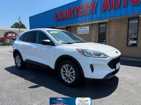White 2021 Ford Escape Hybrid SE for sale in Chesapeake, VA