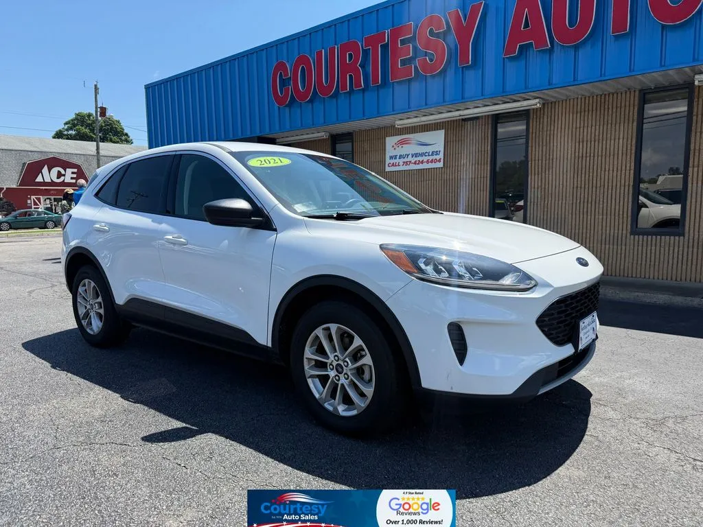 White 2021 Ford Escape Hybrid SE for sale in Chesapeake, VA