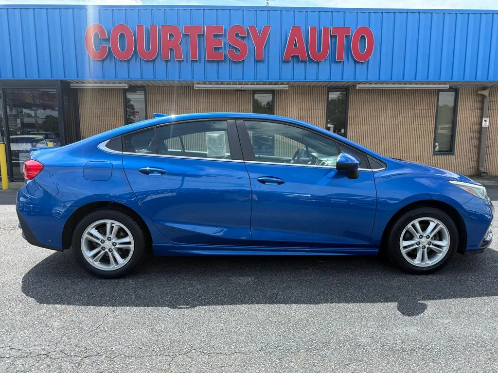 Chevrolet Cruze photo 12
