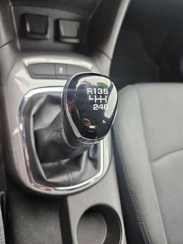 Chevrolet Cruze photo 2