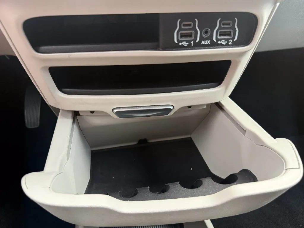 Chrysler Voyager photo 29